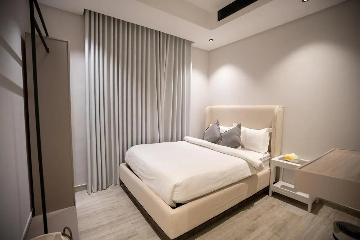 LP99-8 Luxury 2BR Apartment in Al Murooj 리야드